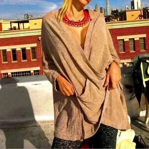 Barefoot Dreams taupe bamboo lite open cardigan with pockets